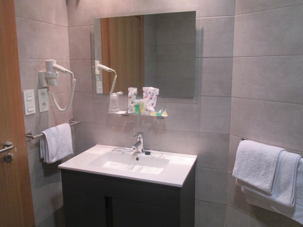 Apartamentos Grosen San Sebastián Quarto foto